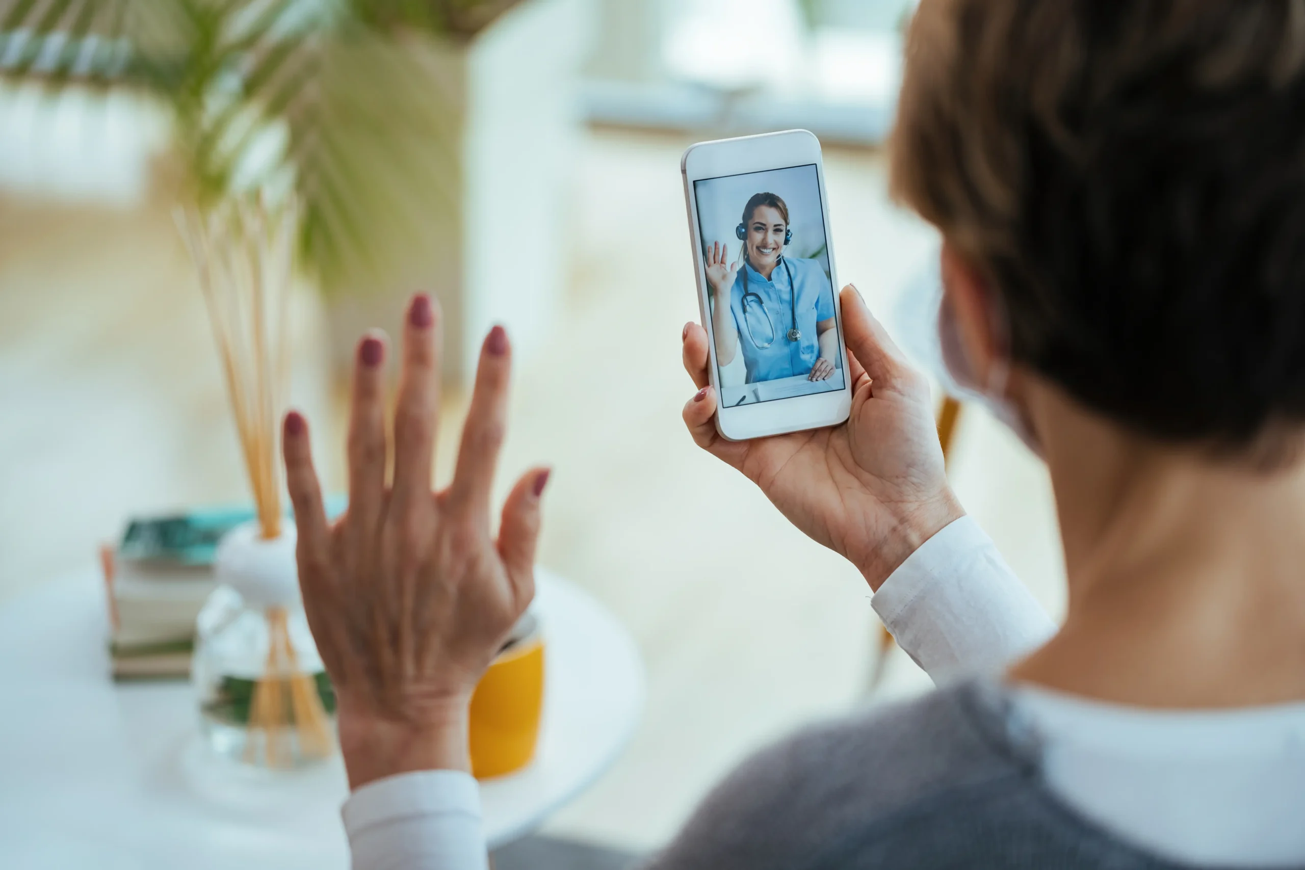 Teleinterconsulta sincrónica con apoyo local